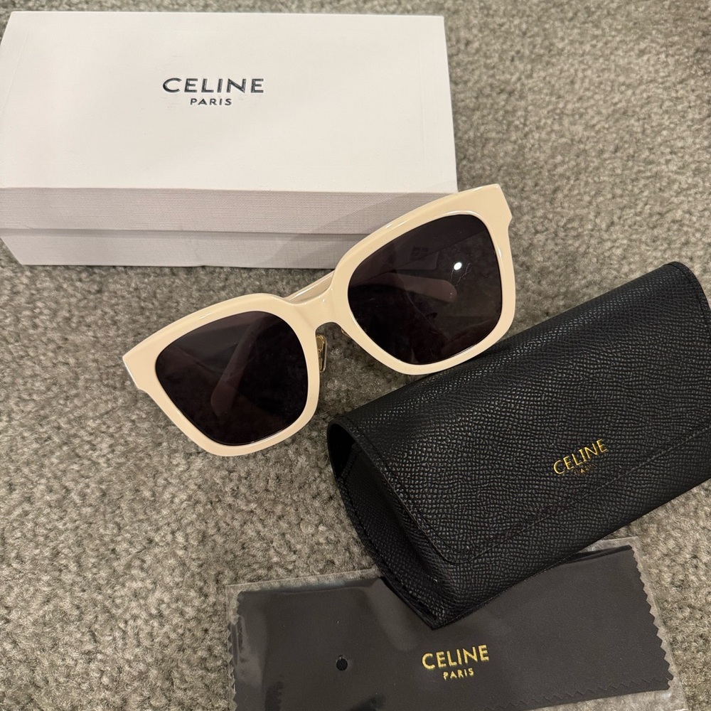 Designer-Inspired Sunglasses in Cream Frame